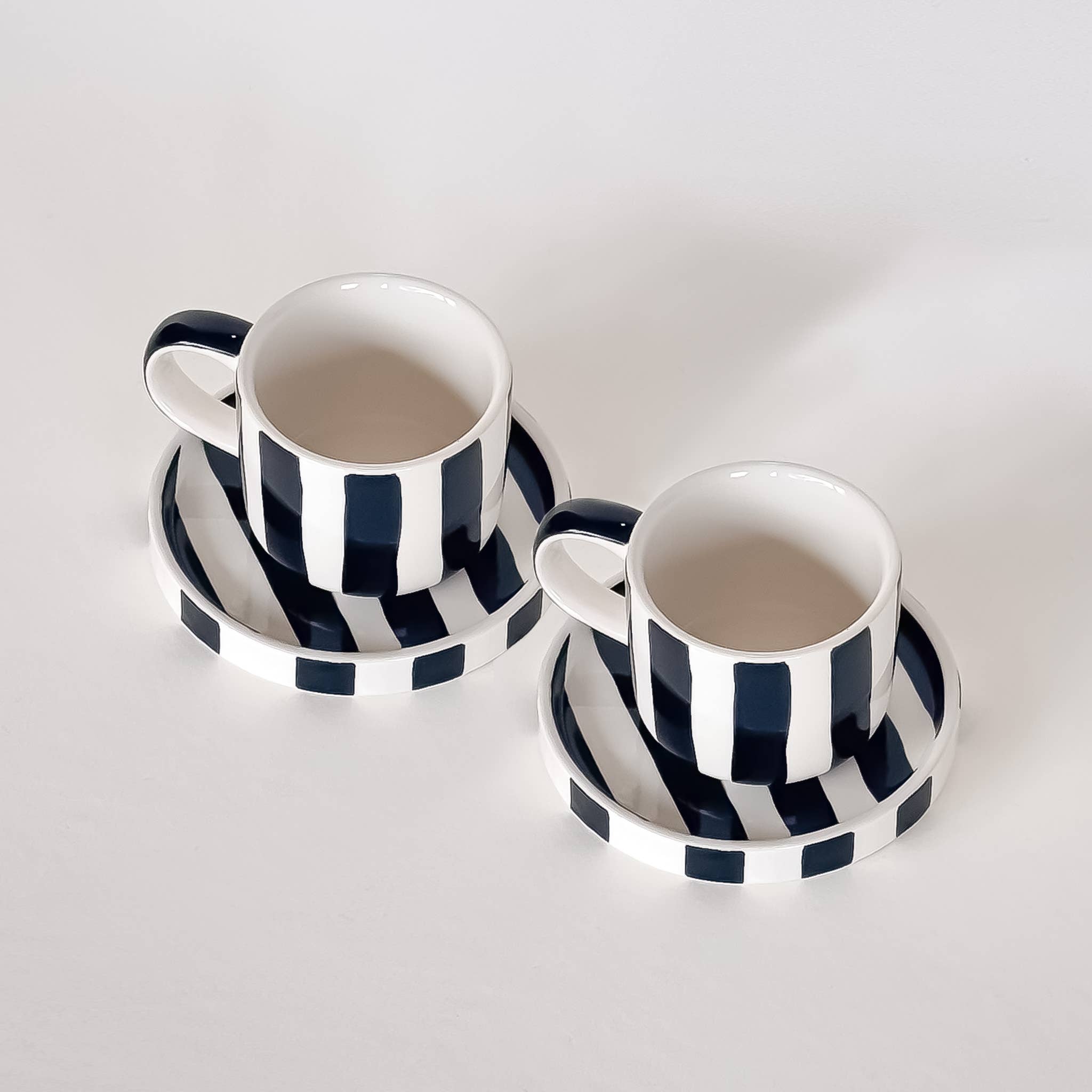 Espresso kop en schotel | Vulcano Black - zwart strepen (2-delige set)