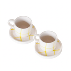 Vooraanzicht espresso kop en schotel in wit met geel raster op een witte achtergrond.