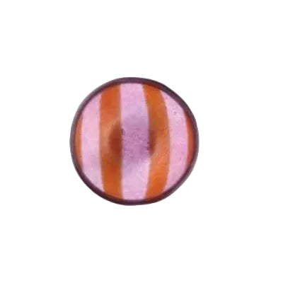 Bovenaanzicht klein glazen schaaltje met roze strepen op een witte achtergrond.