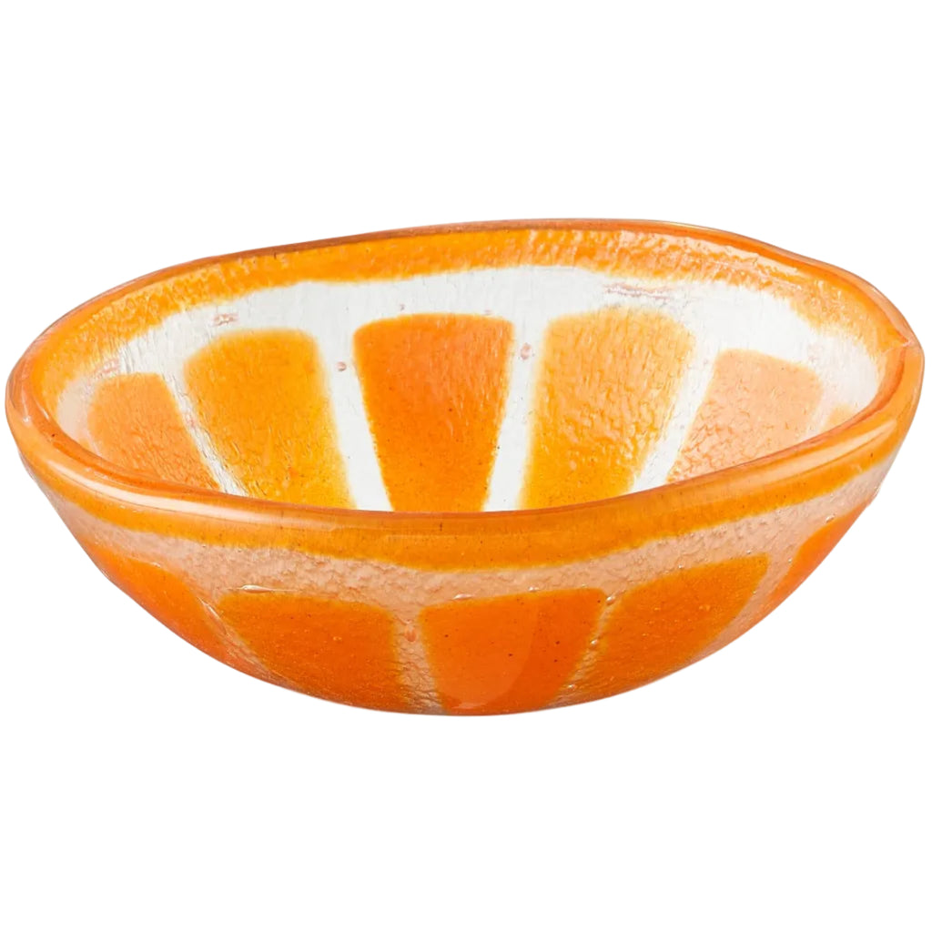 Vooraanzicht glazen oranje schaaltje met sinaasappelpatroon op een witte achtergrond.