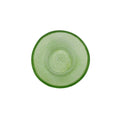 Bovenaanzicht glazen groene effen schaaltje op een witte achtergrond.